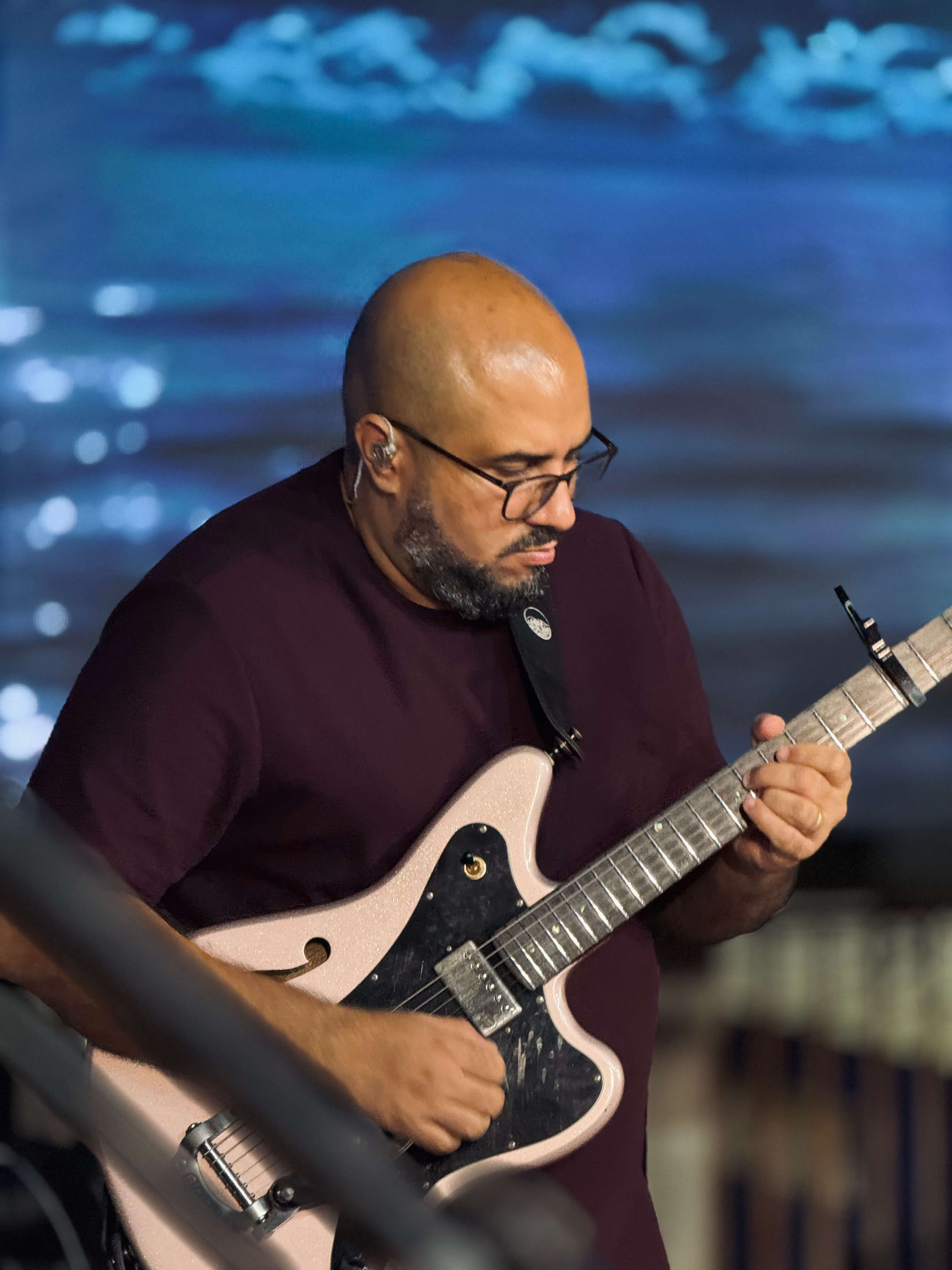 Marcos Oliveira — produtor musical e professor de violão gospel